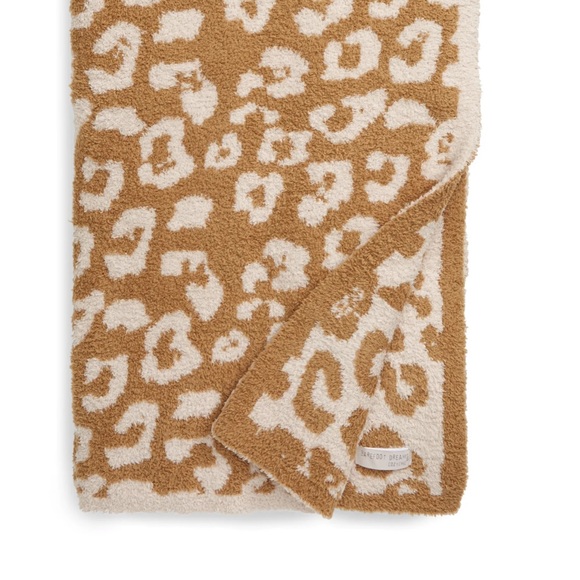BAREFOOT DREAMS® In the Wild Throw Blanket